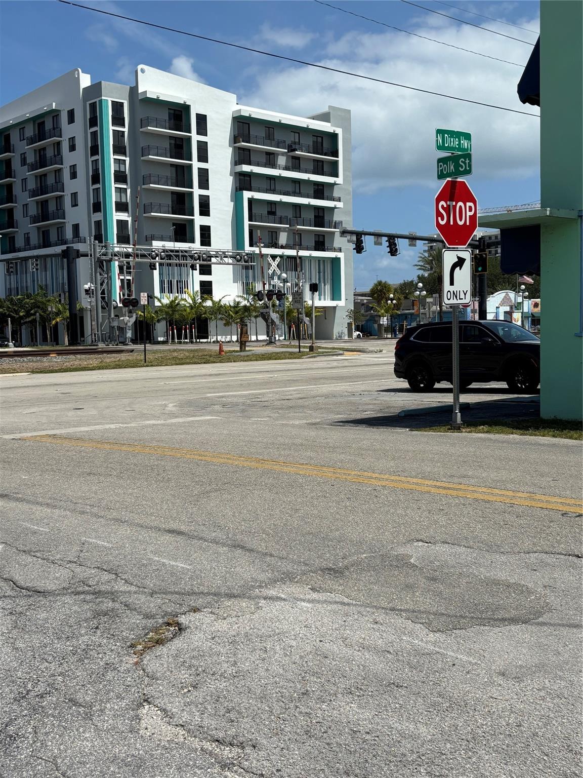 Homes for sale in Hollywood, FL | 2125 Polk St, Hollywood, FL 33020 | MLS# F10502216