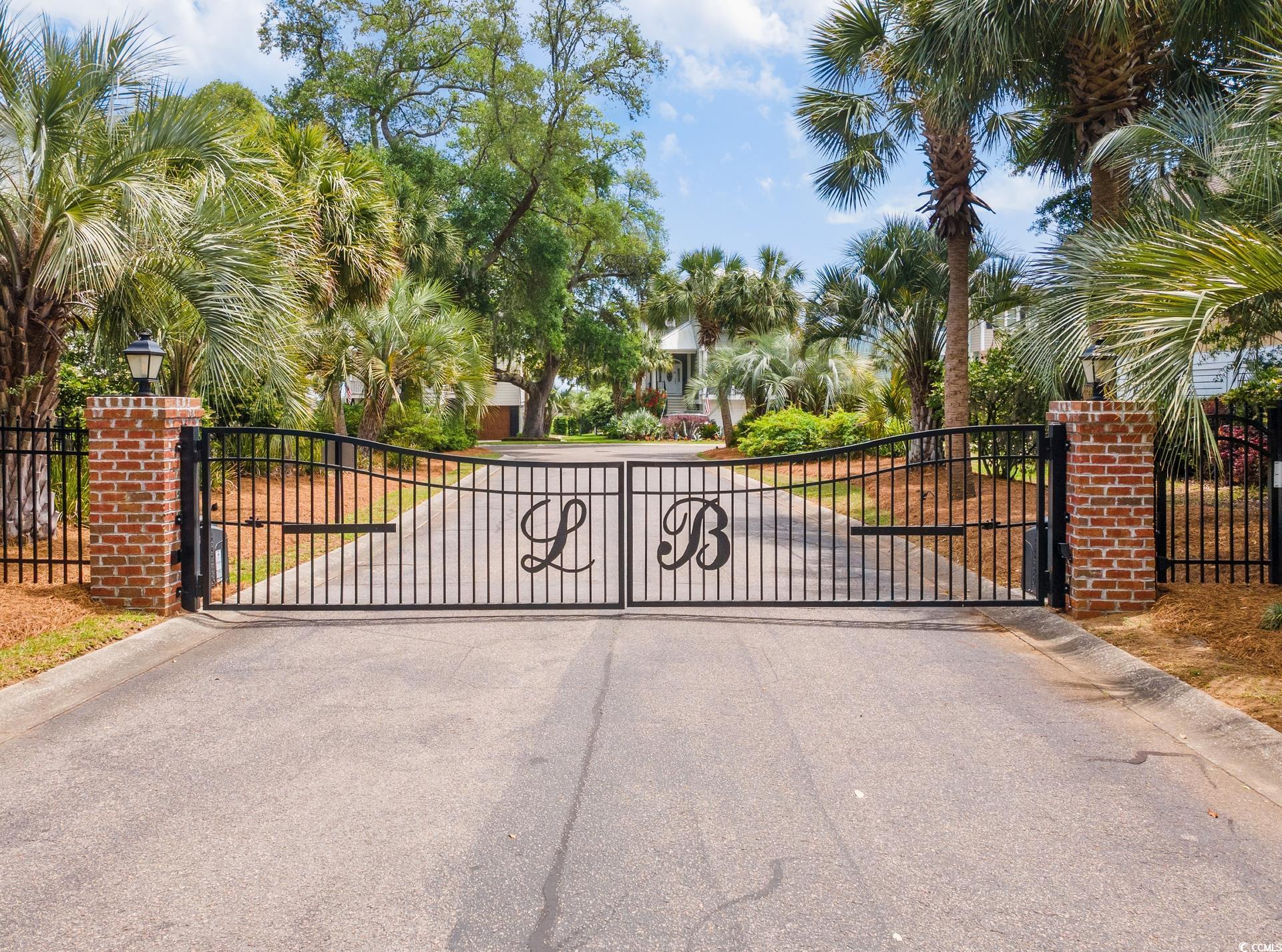 Homes for sale in Pawleys Island, SC | 129 Windy Ln, Pawleys Island, SC 29585 | MLS# 2511780