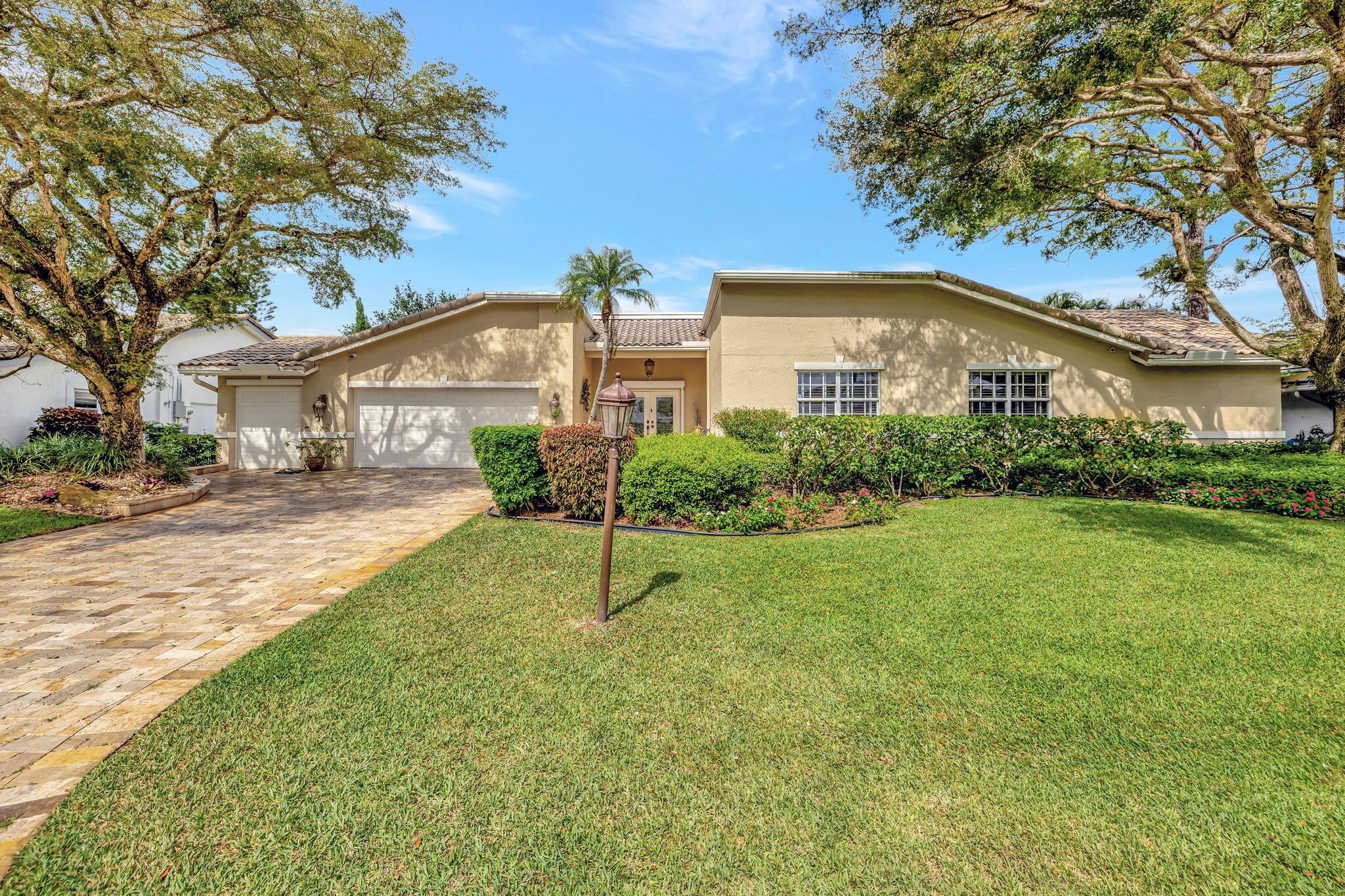 640 Pine Lake Drive Delray Beach FL 33445 | R11089342