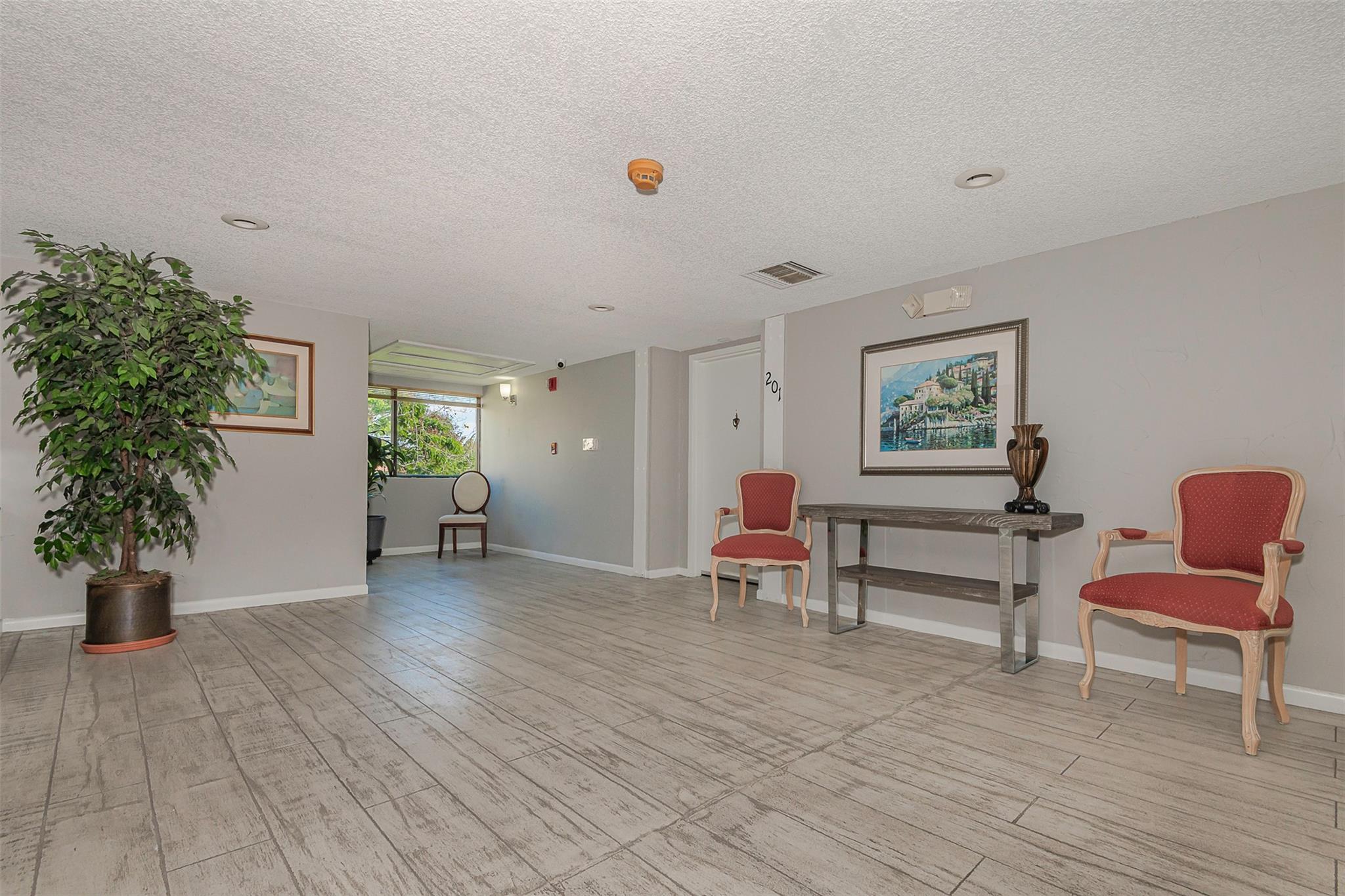 Homes for sale in Weston, FL | 230 Ne Lakeview Dr #201, Weston, FL 33326 | MLS# F10503059