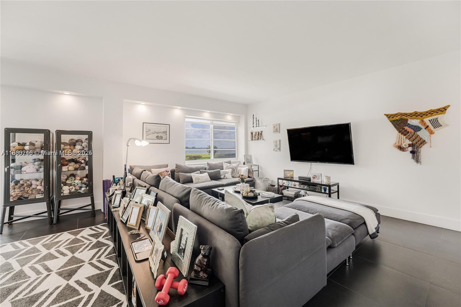 Homes for sale in Miami Shores, FL | 1700 Ne 105th St #108, Miami Shores, FL 33138 | MLS# A11800716