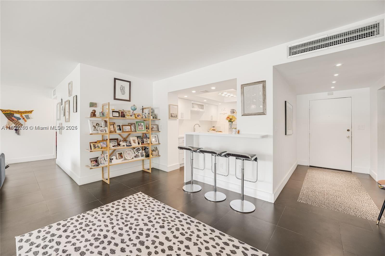 Homes for sale in Miami Shores, FL | 1700 Ne 105Th St #108, Miami Shores, FL 33138 | MLS# A11800716