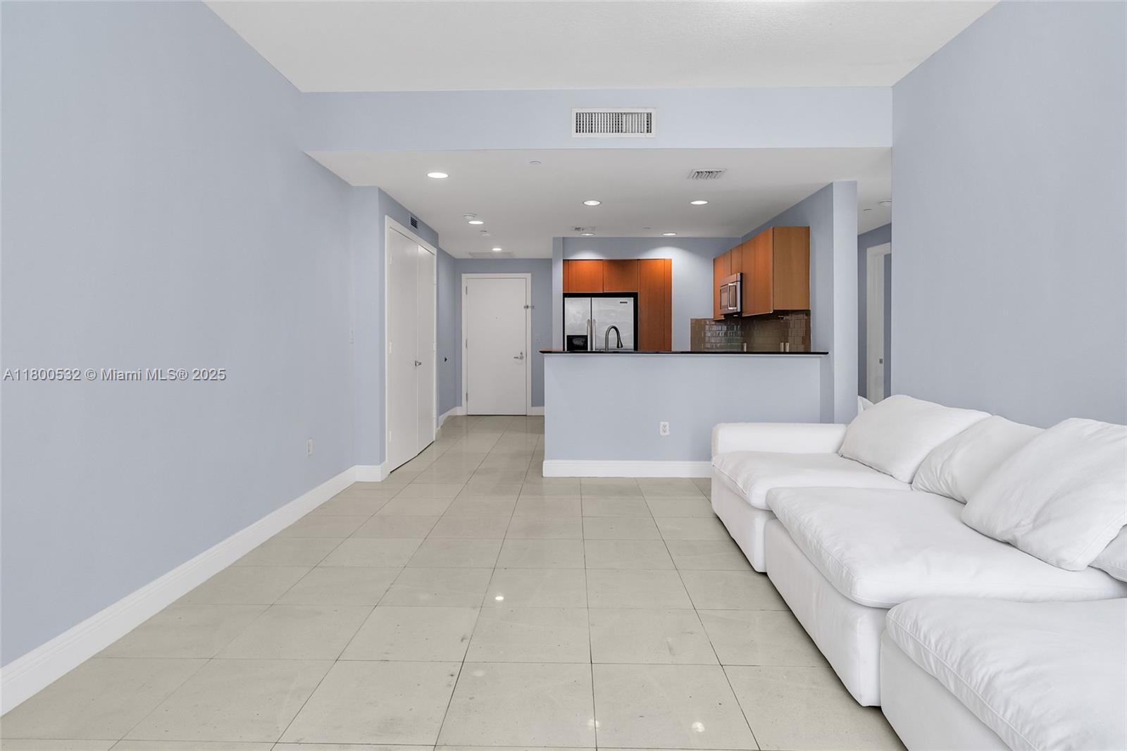 1060 Brickell Ave #1811, Miami FL 33131
