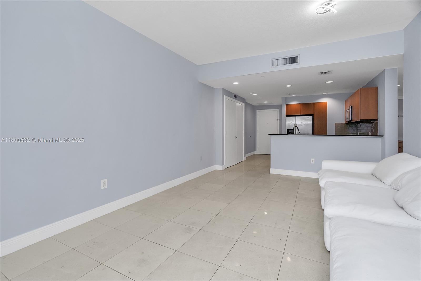 1060 Brickell Ave #1811, Miami FL 33131