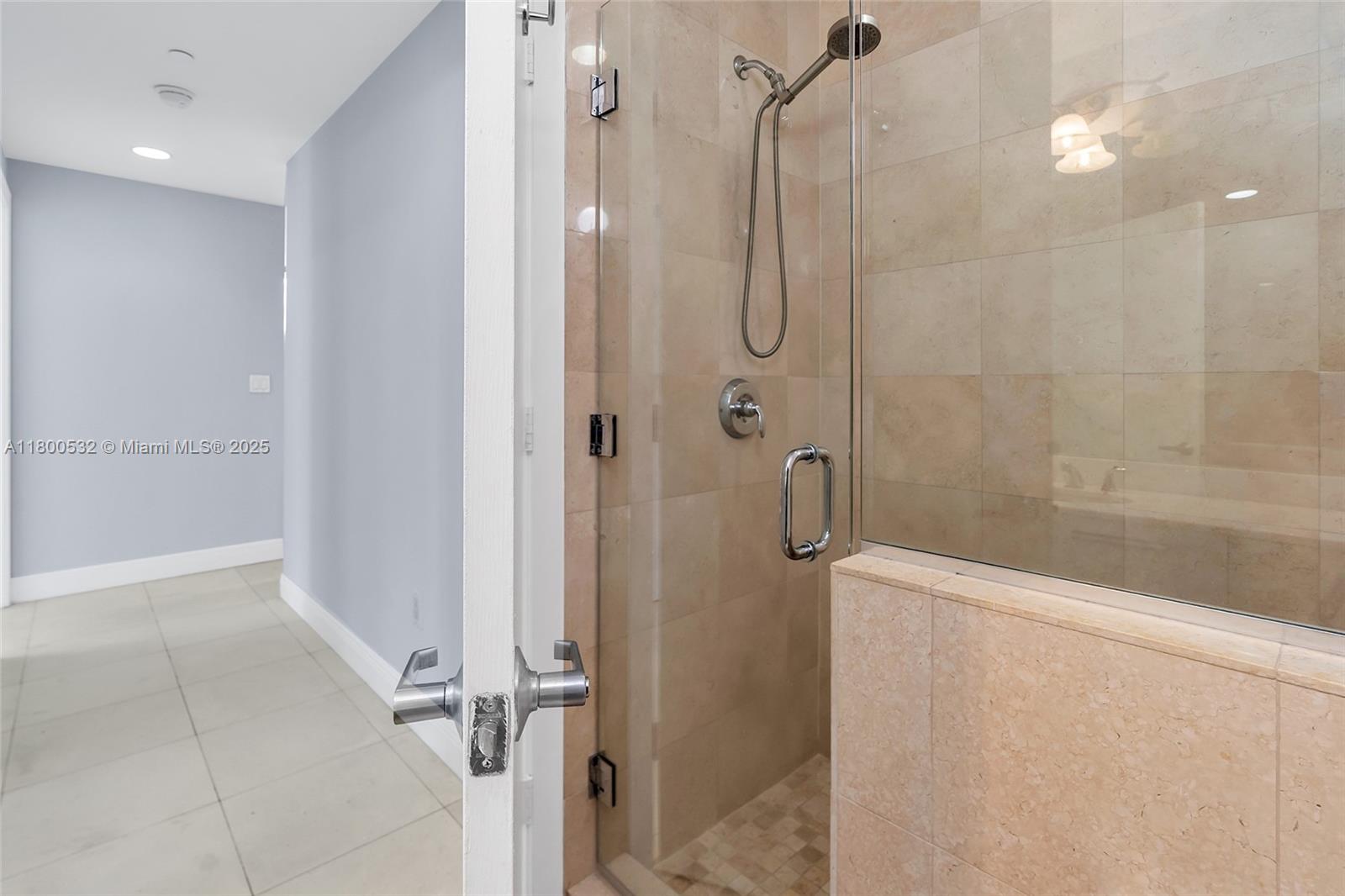 1060 Brickell Ave #1811, Miami FL 33131