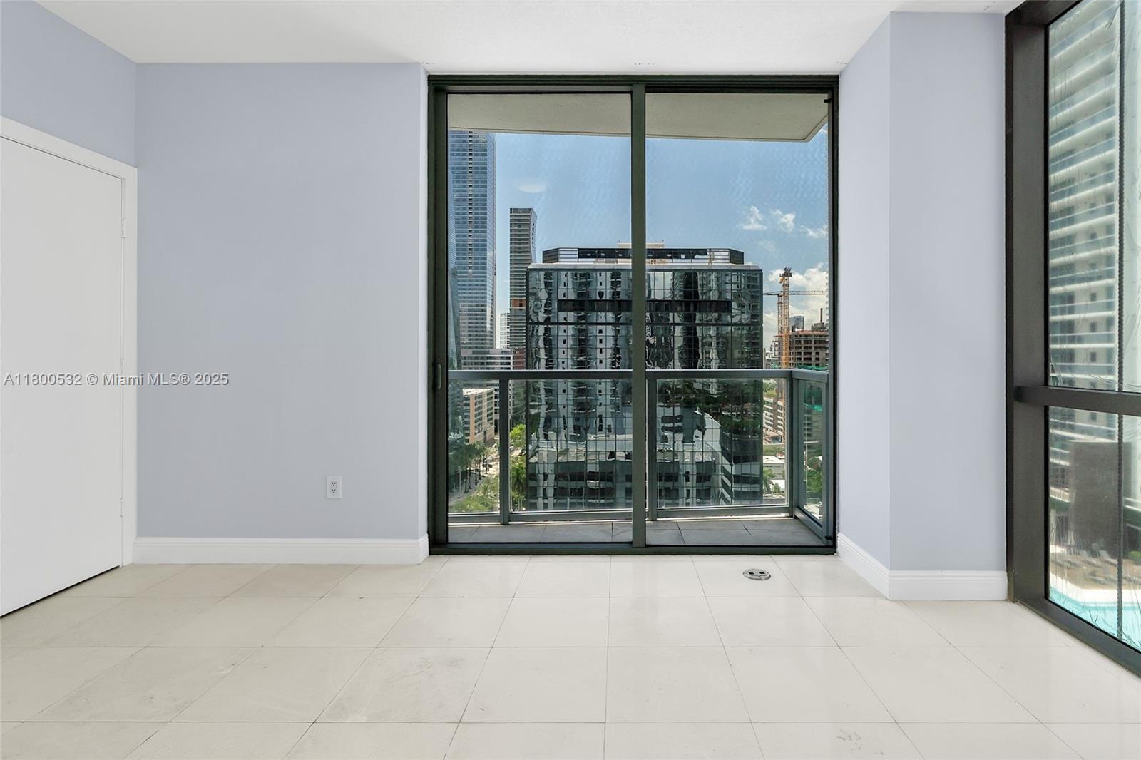1060 Brickell Ave #1811, Miami FL 33131