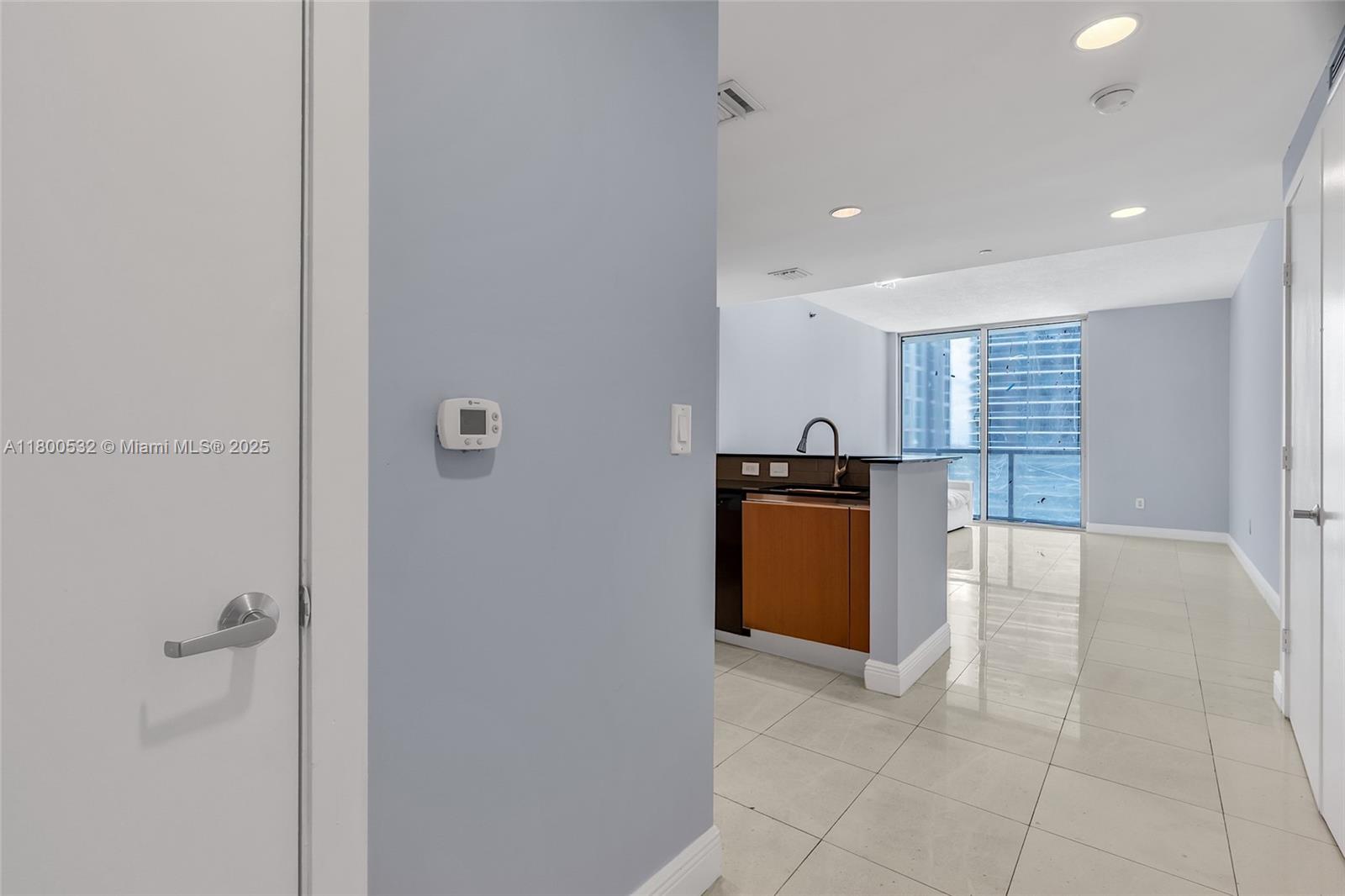1060 Brickell Ave #1811, Miami FL 33131