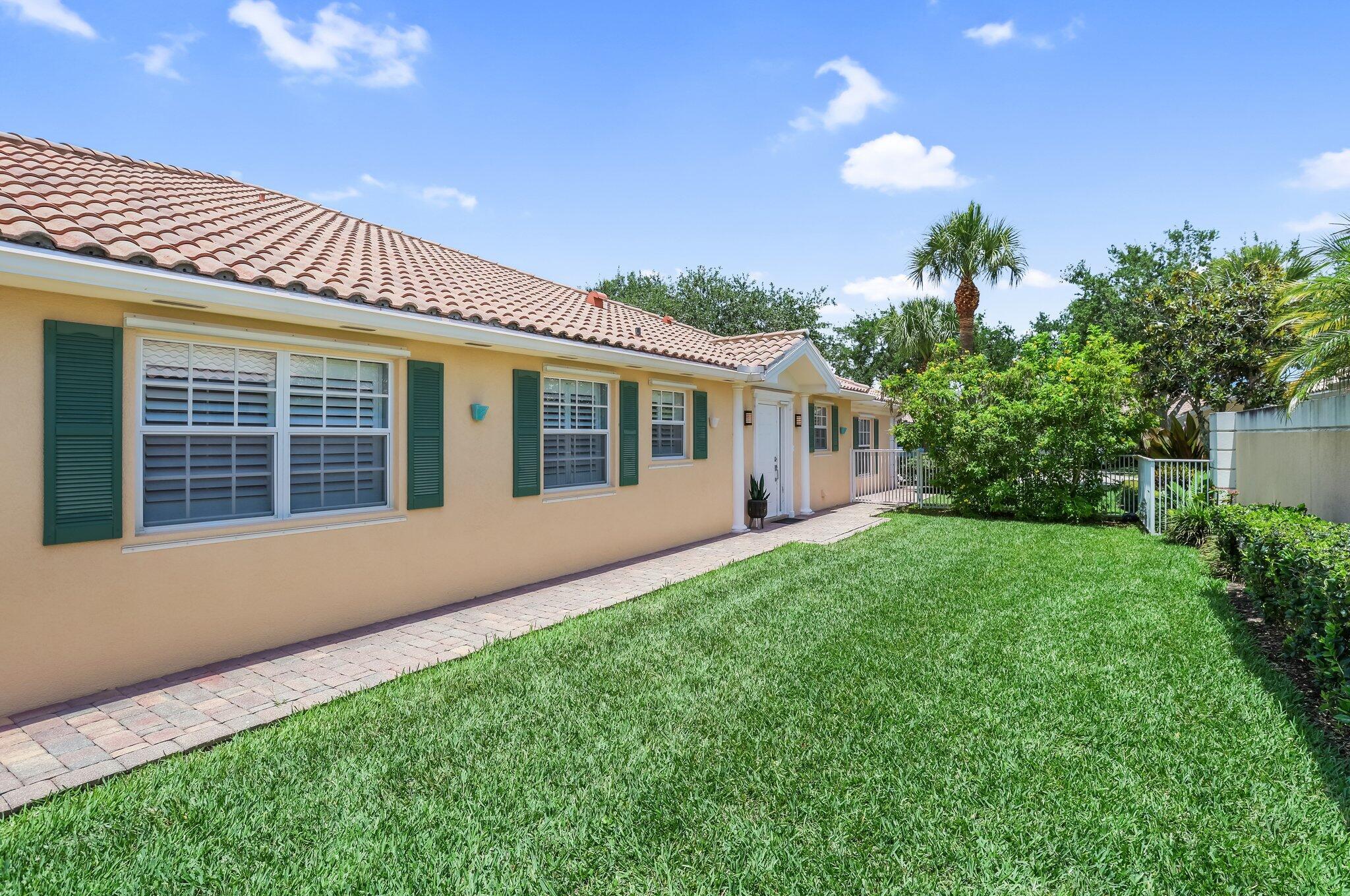 Homes for sale in Wellington, FL | 8210 Saint Johns Court, Wellington, FL 33414 | MLS# R11089665