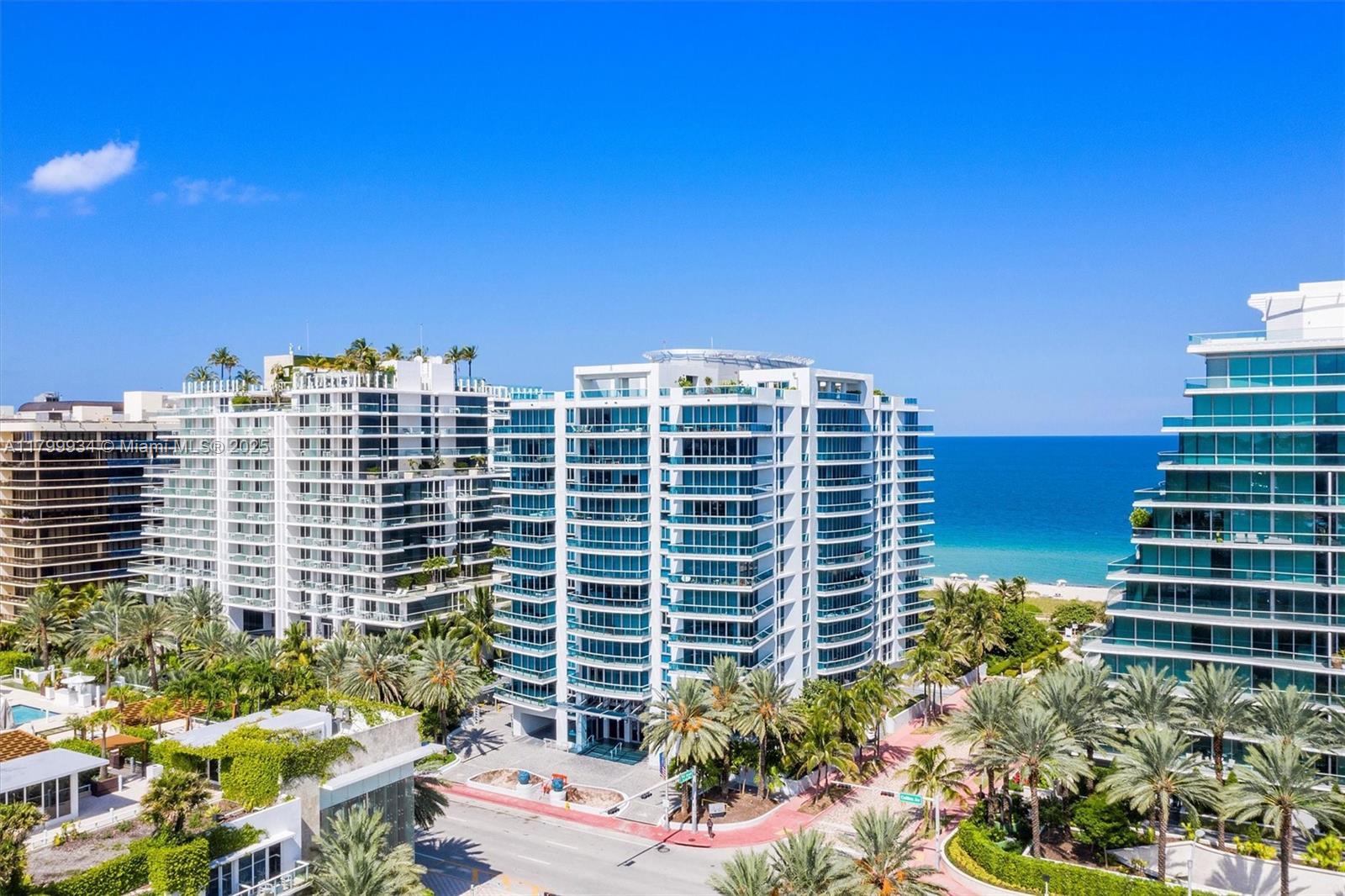 Condo for Sale in Surfside, FL