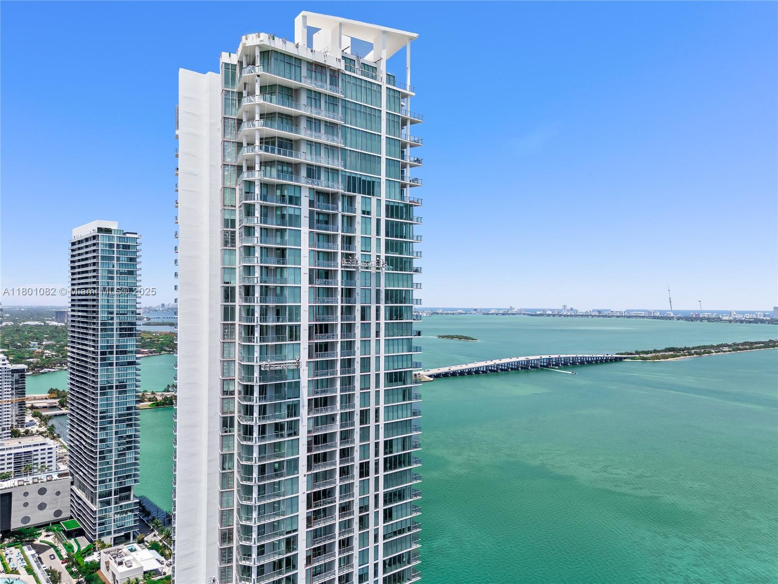 Condo for Sale in Miami, FL