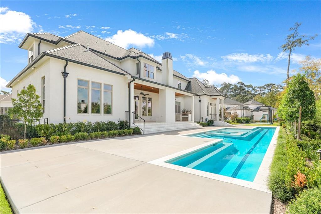 Homes for sale in Mandeville, LA | 200 Oleander Ct, Mandeville, LA 70471 | MLS# 2499207