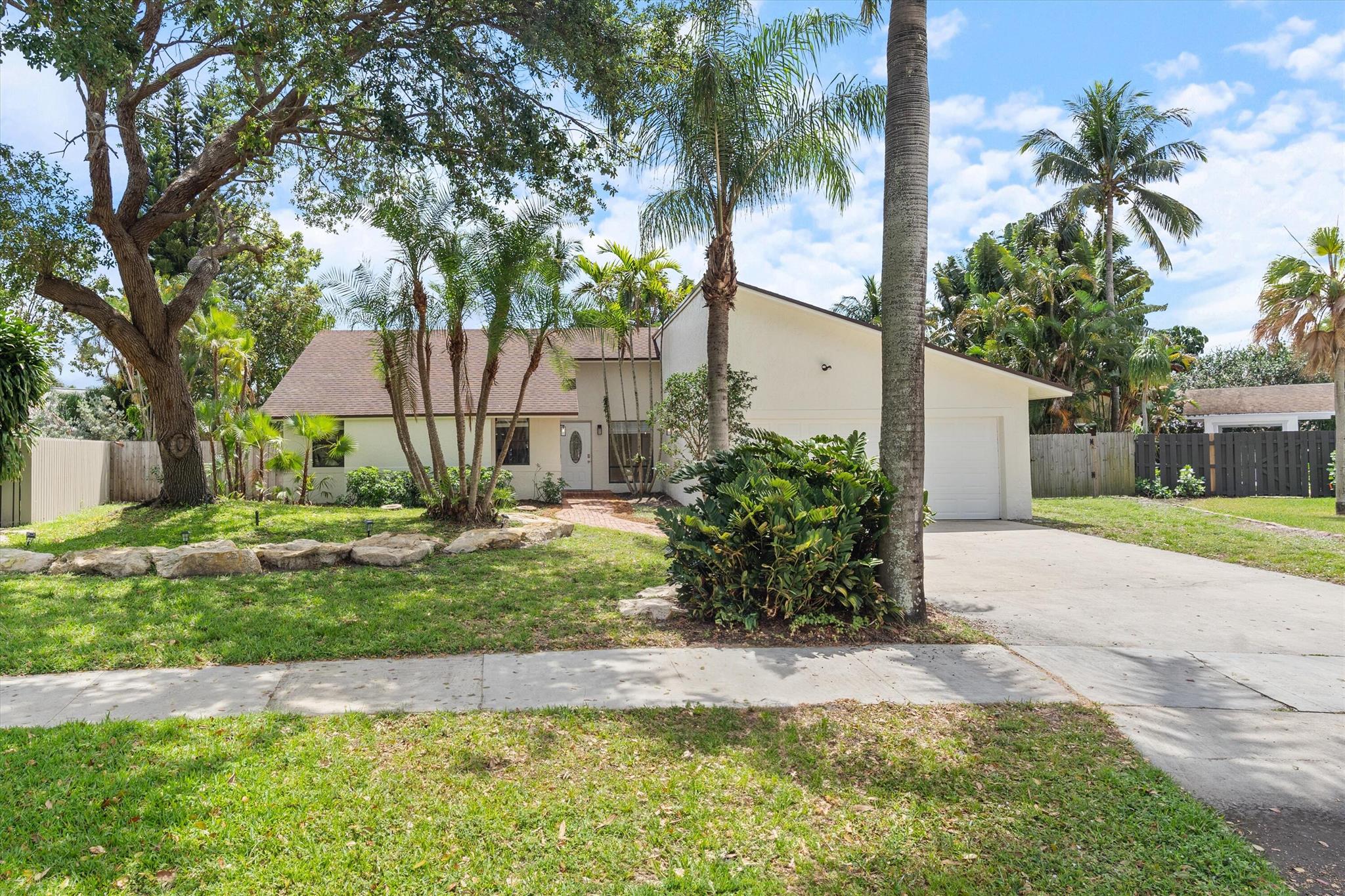 1394 Gallinule Circle Delray Beach FL 33444 | R11089851
