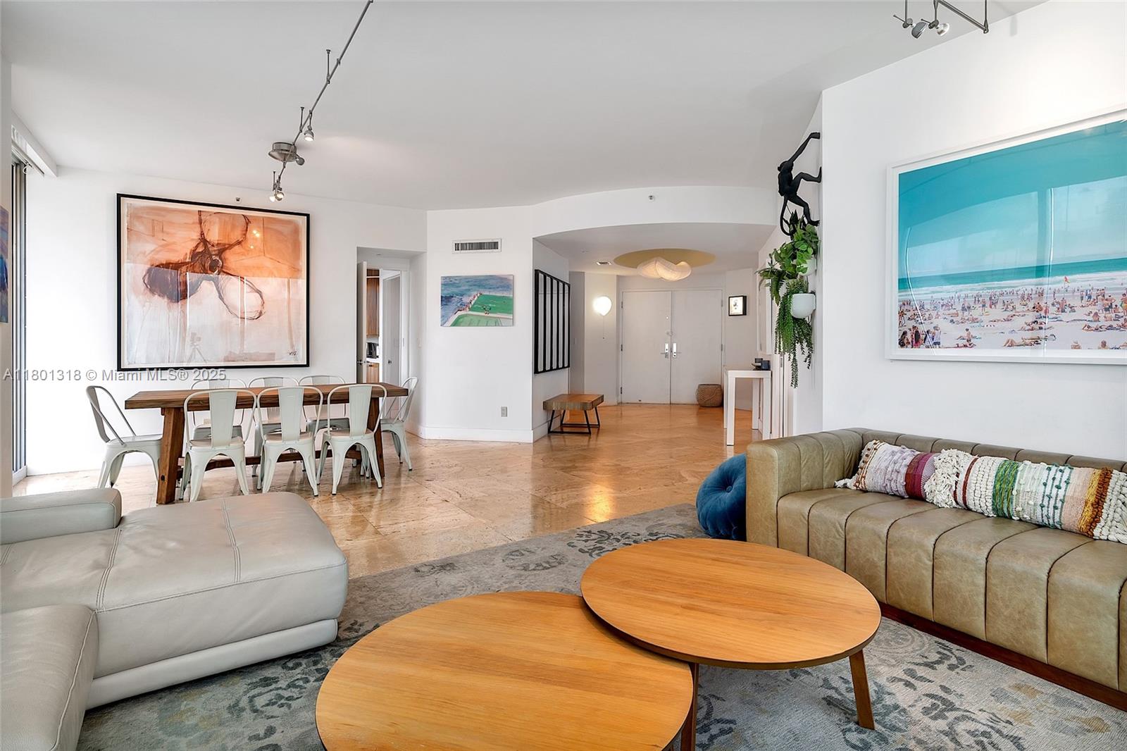 300 S Pointe Dr #403, Miami Beach FL 33139
