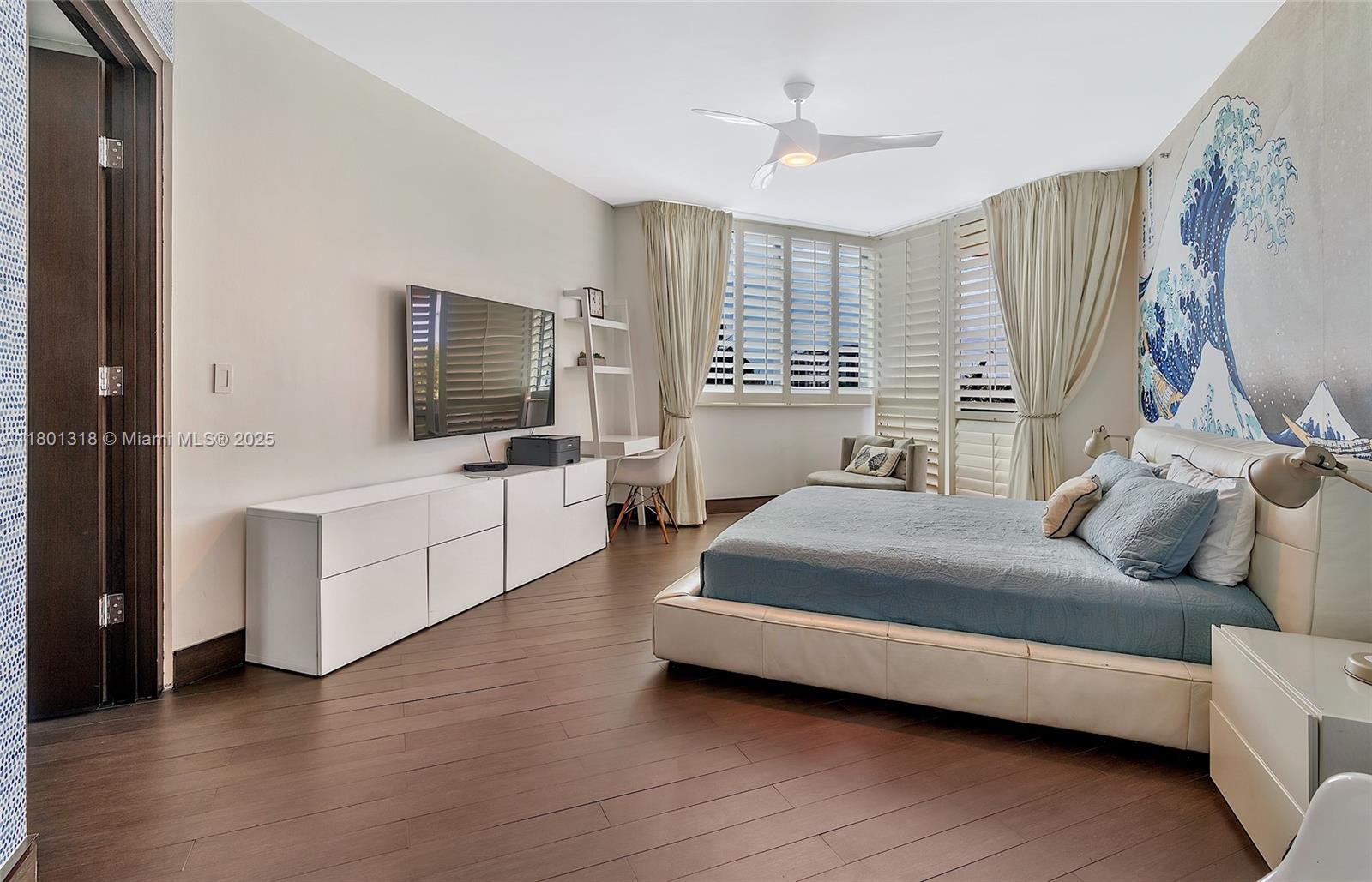 300 S Pointe Dr #403, Miami Beach FL 33139