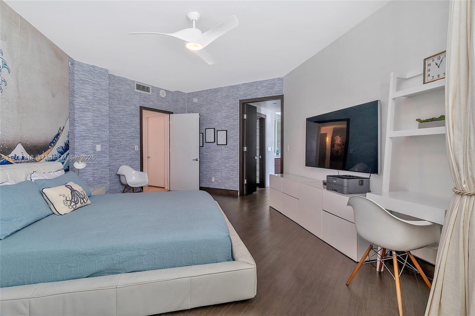 300 S Pointe Dr #403, Miami Beach FL 33139