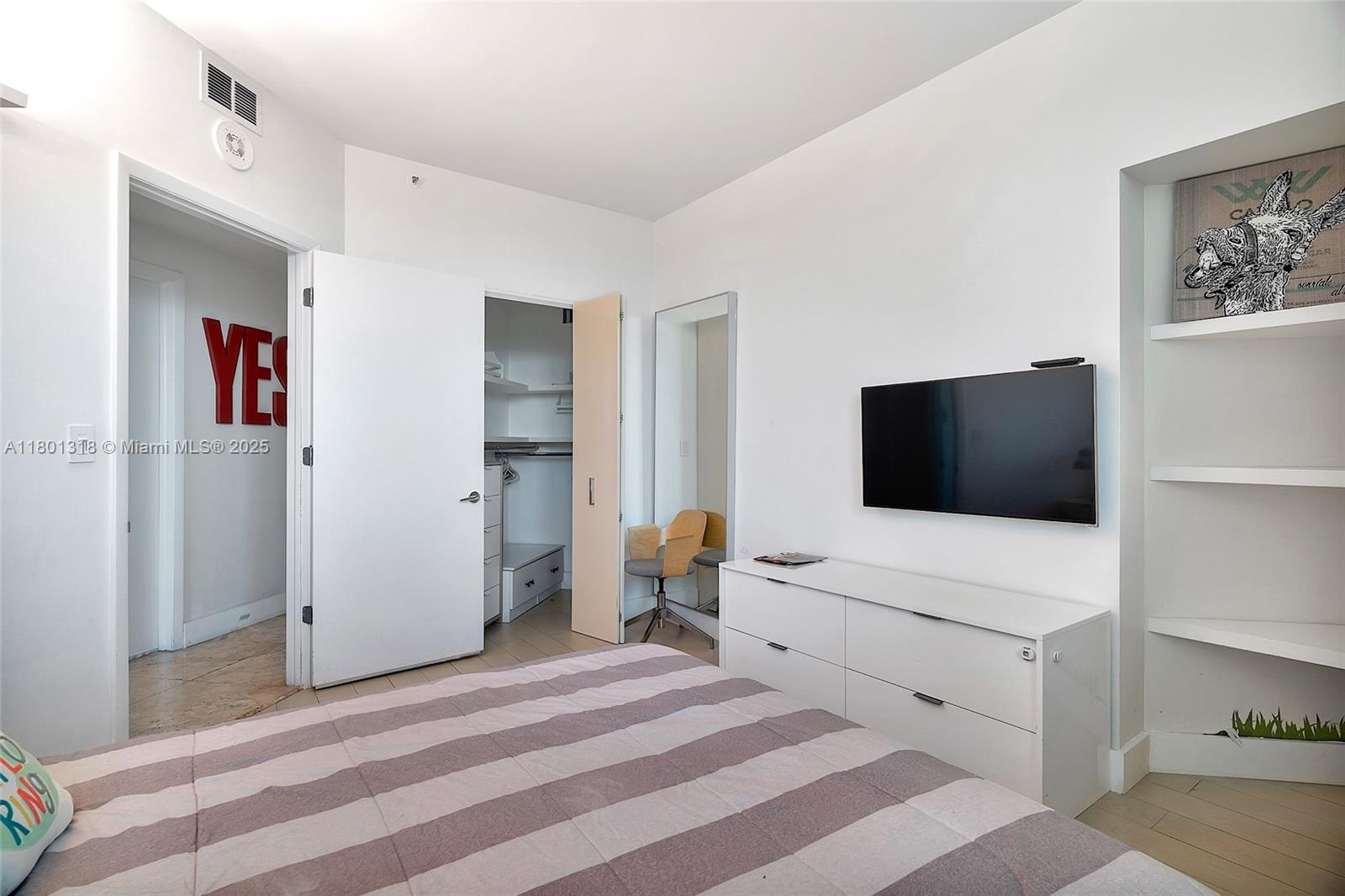 300 S Pointe Dr #403, Miami Beach FL 33139