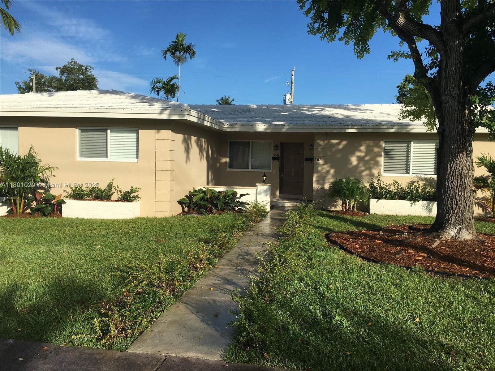 Homes for sale in Coral Gables, FL | 5031 Ponce De Leon Blvd, Coral Gables, FL 33146 | MLS# A11801020