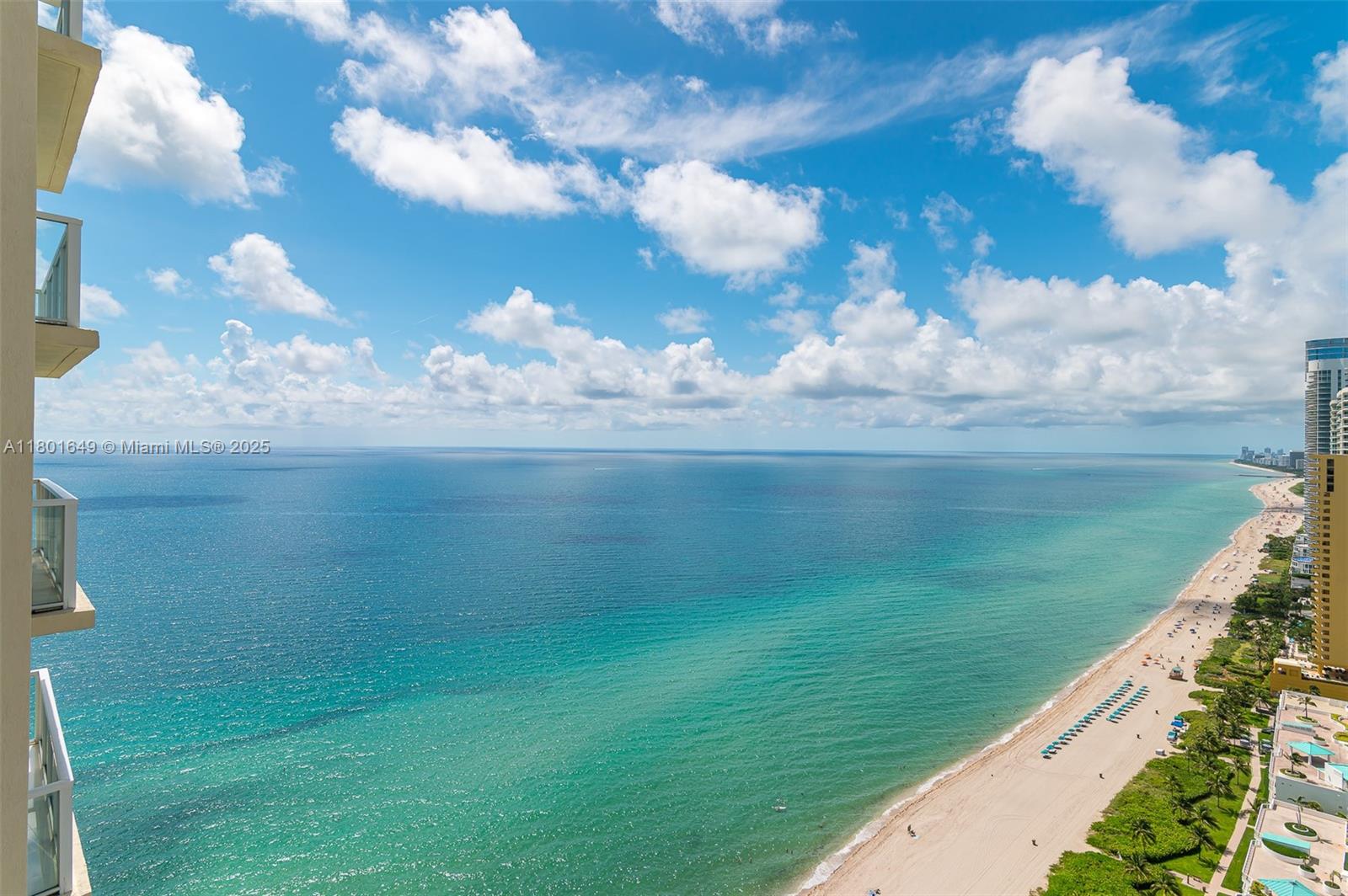 Apartamento à Venda em Sunny Isles Beach, FL