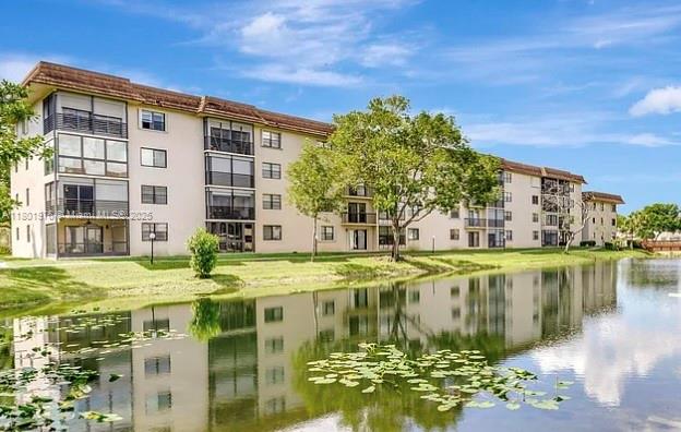 Lakes Of Carriage Hills