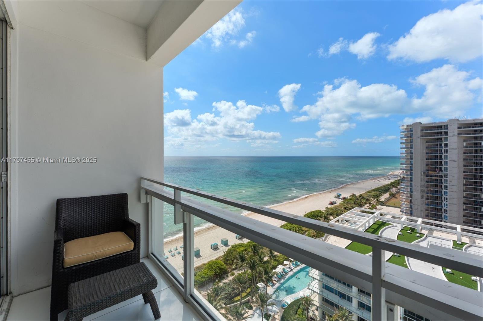 6801 Collins Ave #PH10, Miami Beach FL 33141