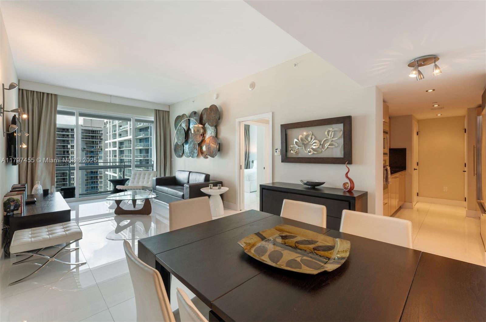 6801 Collins Ave #PH10, Miami Beach FL 33141