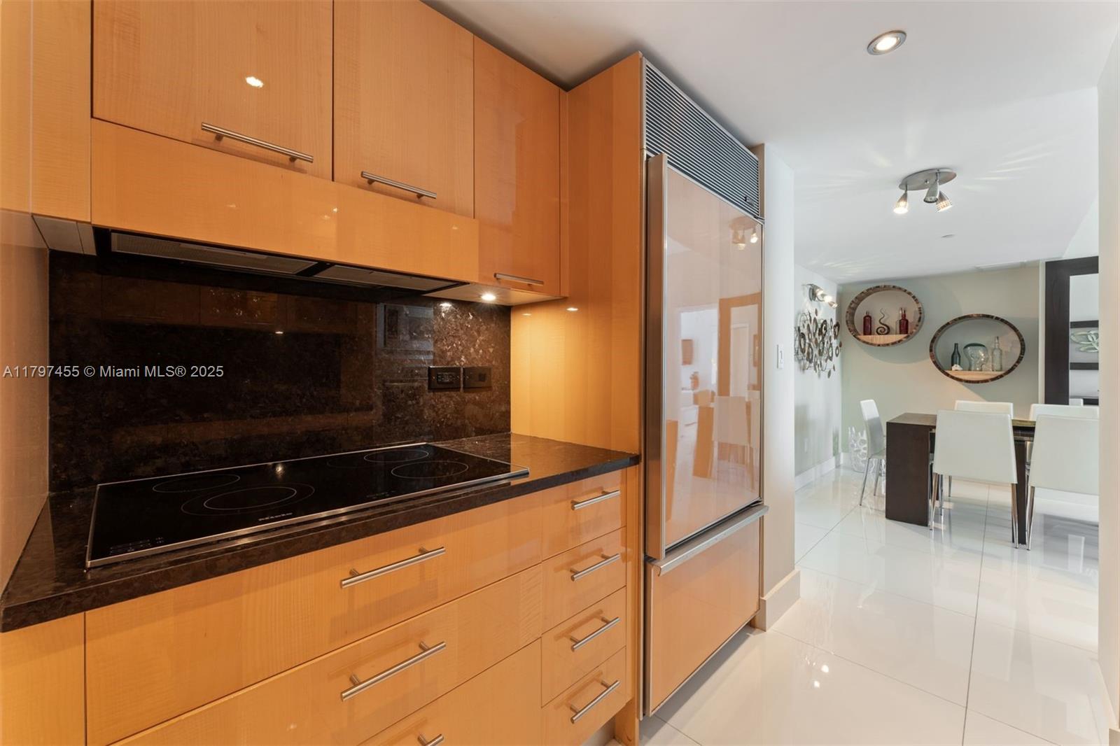 6801 Collins Ave #PH10, Miami Beach FL 33141