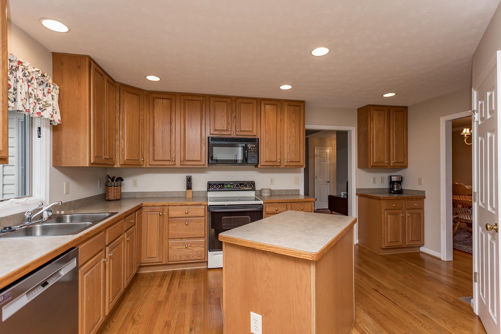 5 Hidden Valley Ct