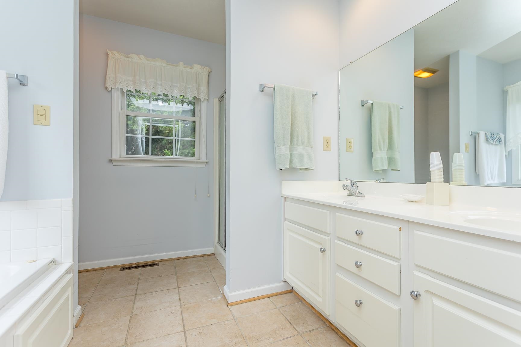 5 Hidden Valley Ct