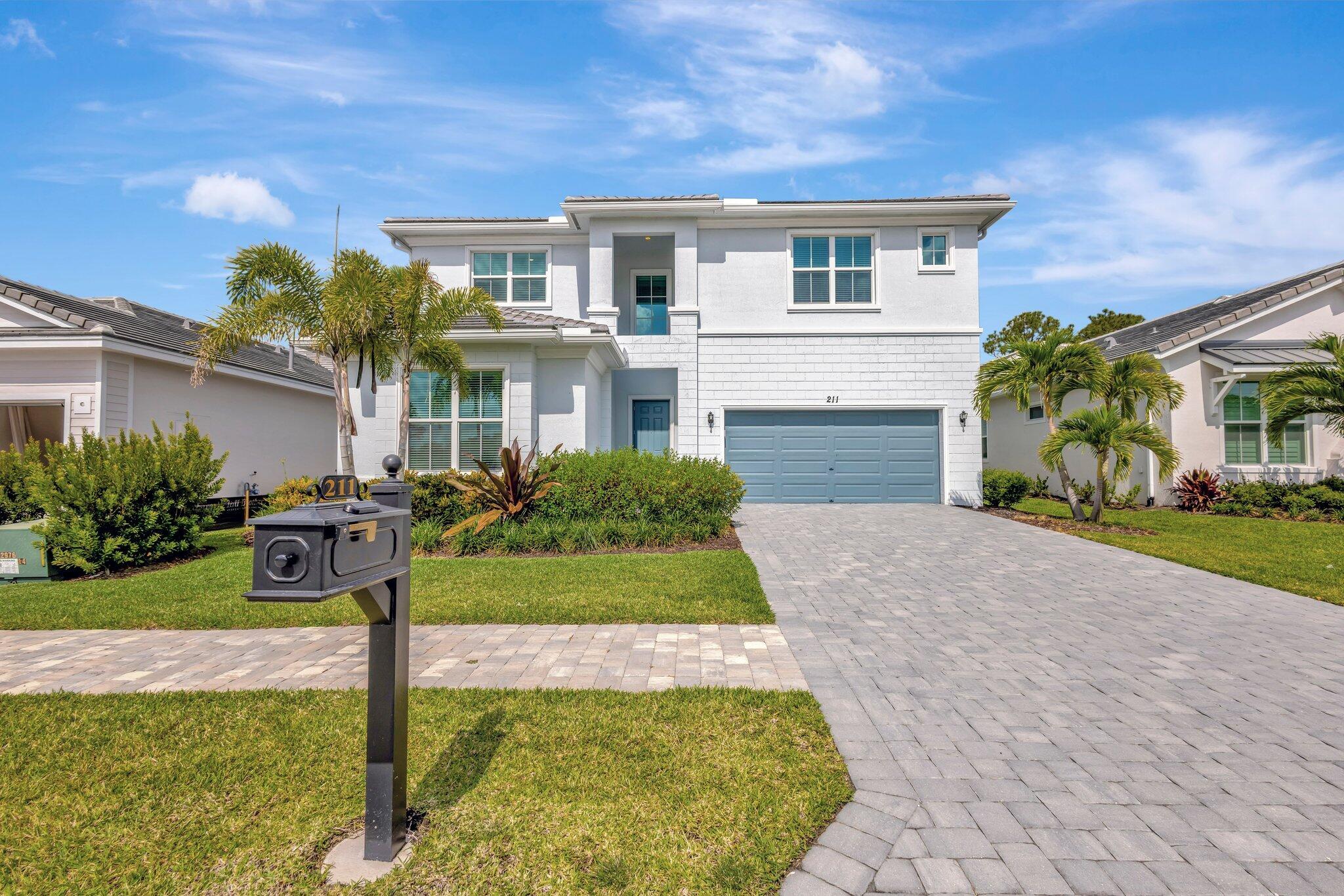 Homes for sale in Port St Lucie, FL | 211 Se Calmo Circle, Port St Lucie, FL 34984 | MLS# R11090262