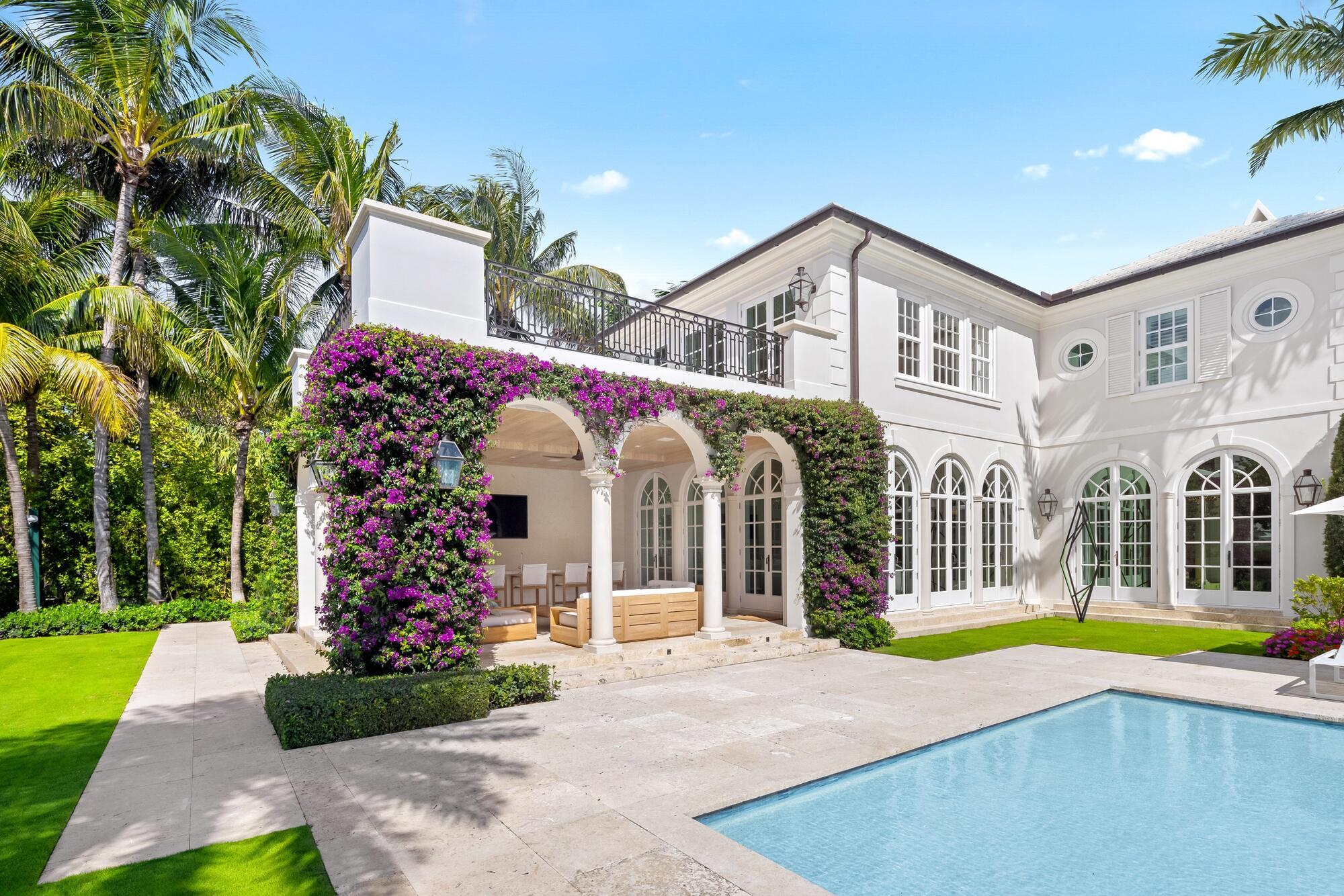 Homes for sale in Palm Beach, FL | 1350 N Lake Way, Palm Beach, FL 33480 | MLS# R11090300