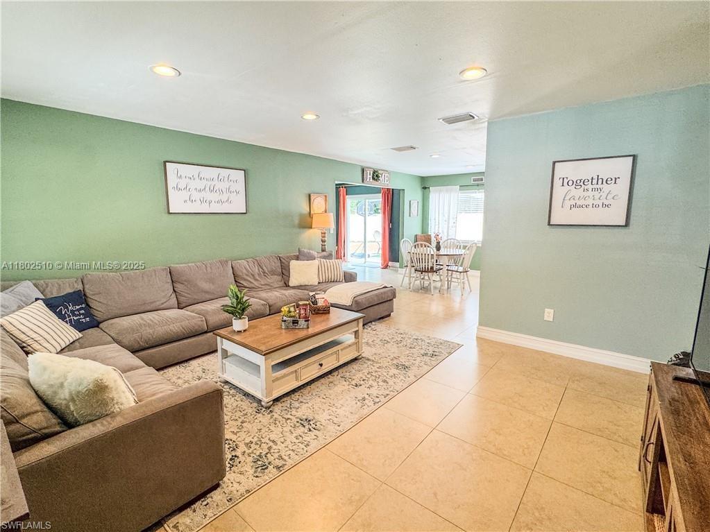 Homes for sale in La Belle, FL | 4002 Cascade Lane, La Belle, FL 33935 | MLS# A11802510