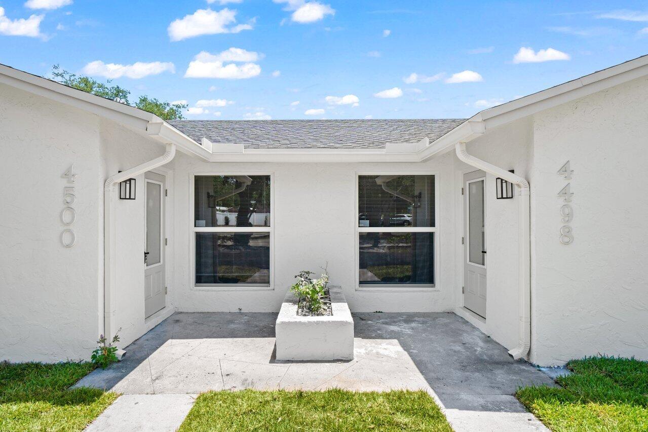 Homes for sale in Boca Raton, FL | 4498 Nw 2Nd Avenue, Boca Raton, FL 33431 | MLS# R11090329