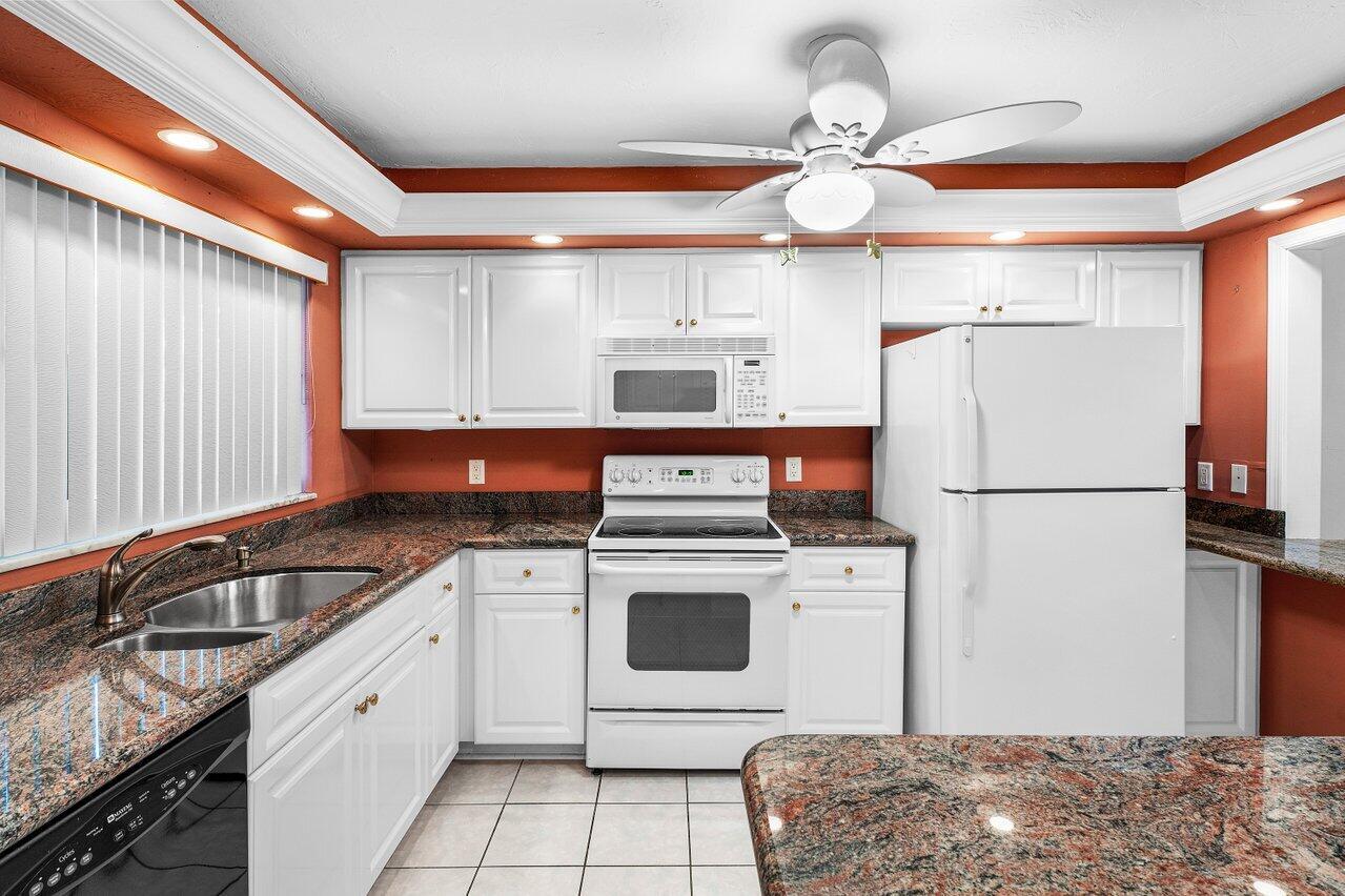 Homes for sale in Boynton Beach, FL | 2008 S Federal Hwy #206, Boynton Beach, FL 33435 | MLS# R11090464