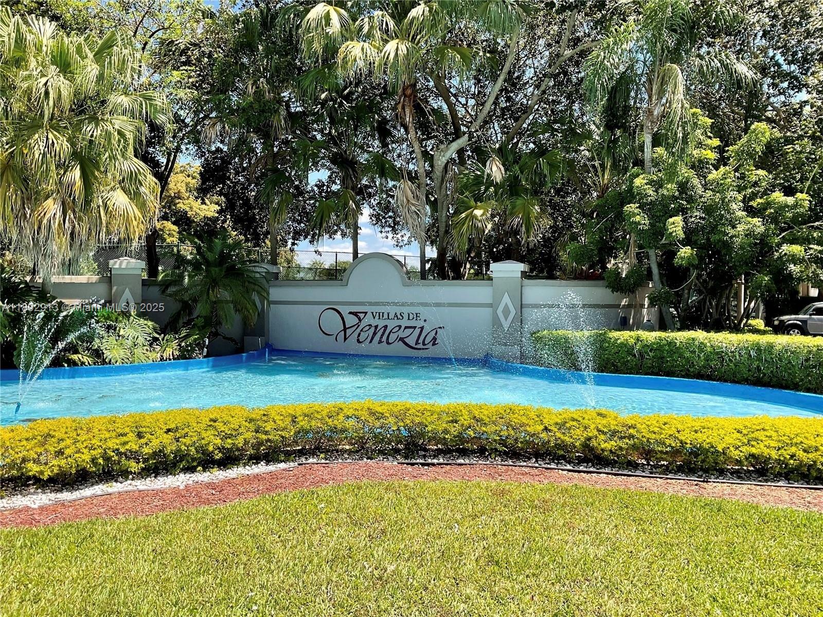 Villas De Venezia Condo