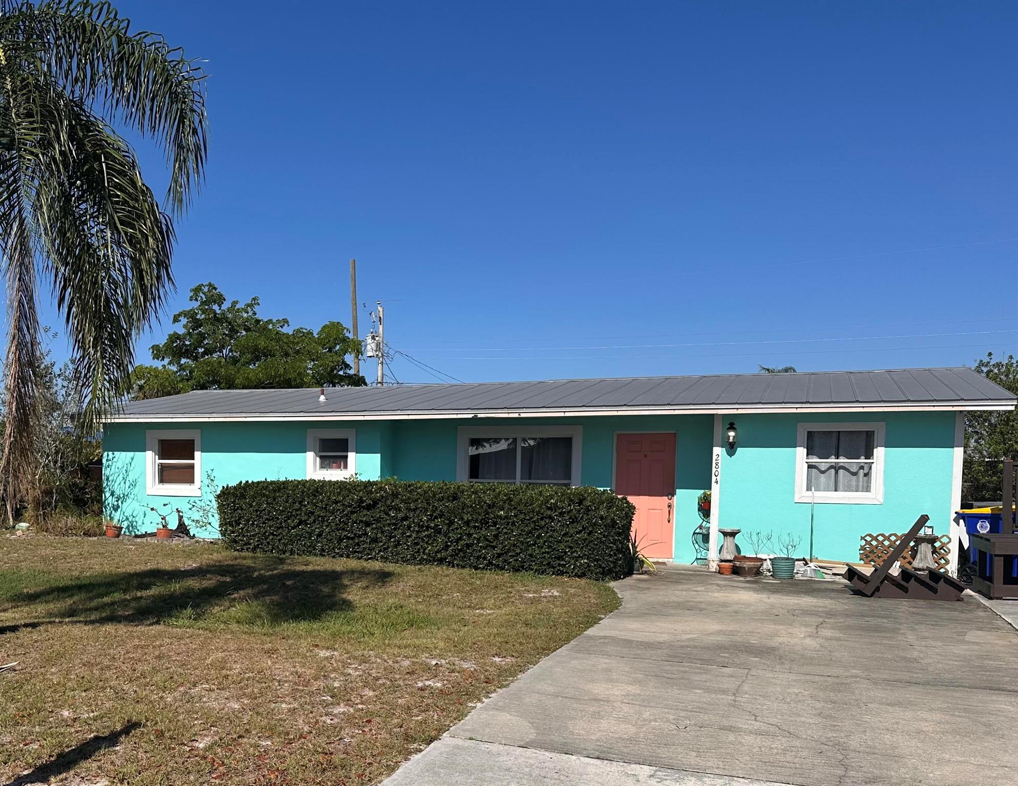 Homes for sale in Jensen Beach, FL | 2804 Ne Hickory Ridge Avenue, Jensen Beach, FL 34957 | MLS# R11090606