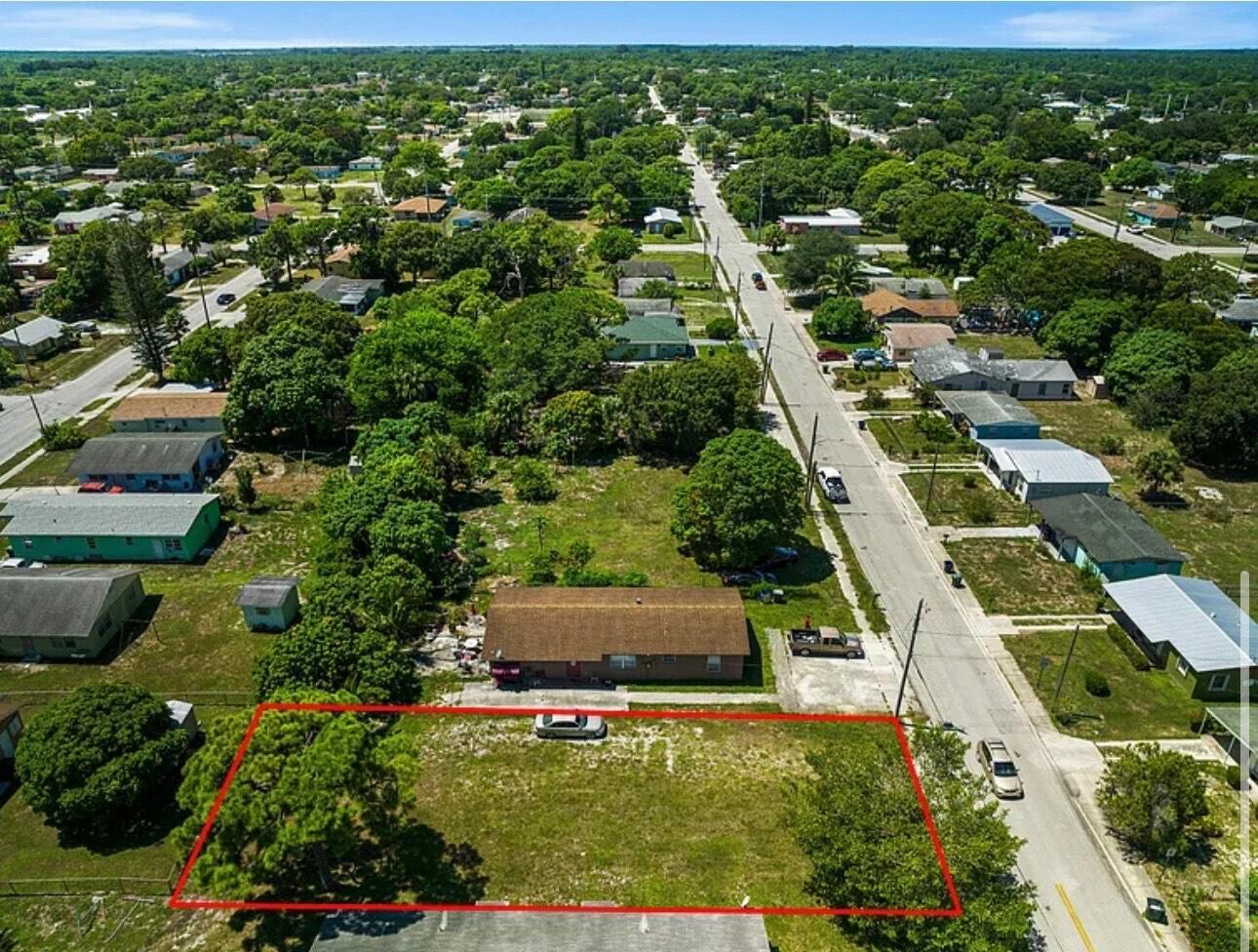 Homes for sale in Fort Pierce, FL | 1903 Avenue N, Fort Pierce, FL 34950 | MLS# R11090644
