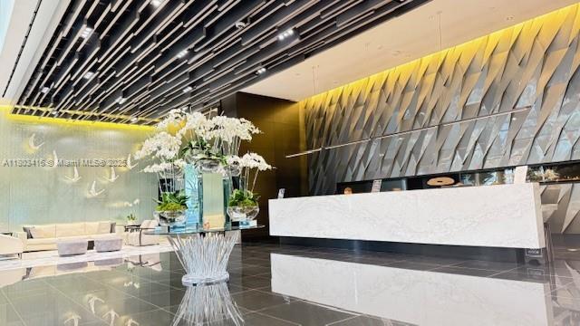 Condo for Sale in Miami, FL