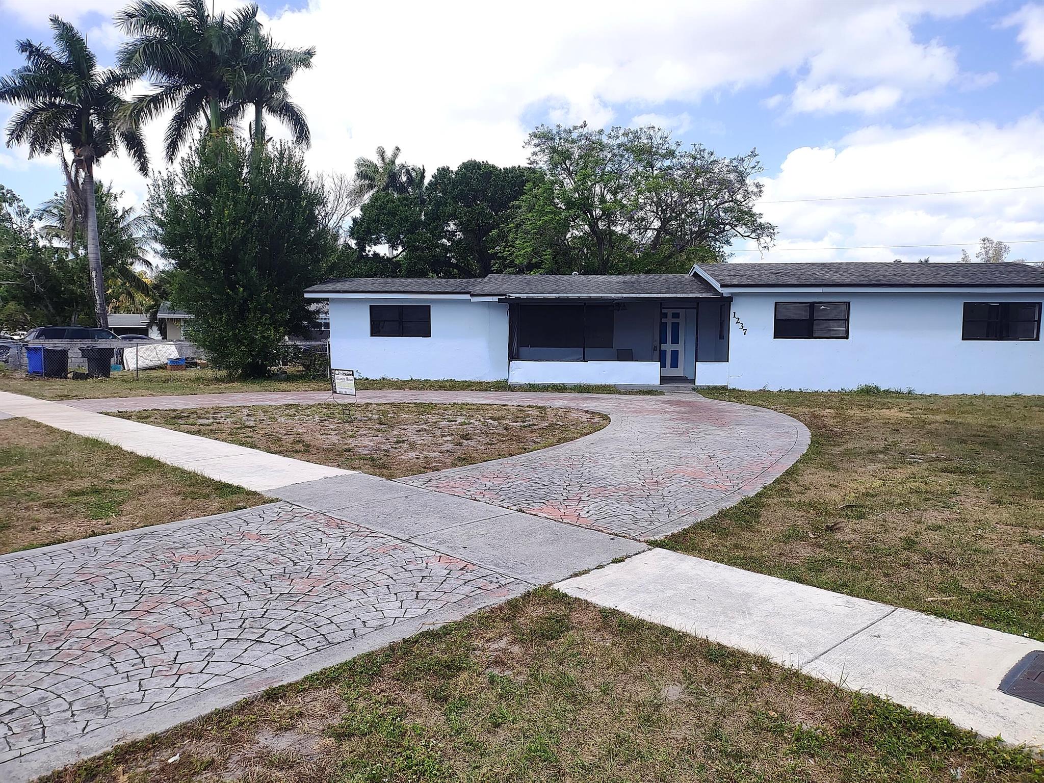 1237 Nw 17 Street Fort Lauderdale FL 33311 | R11090728