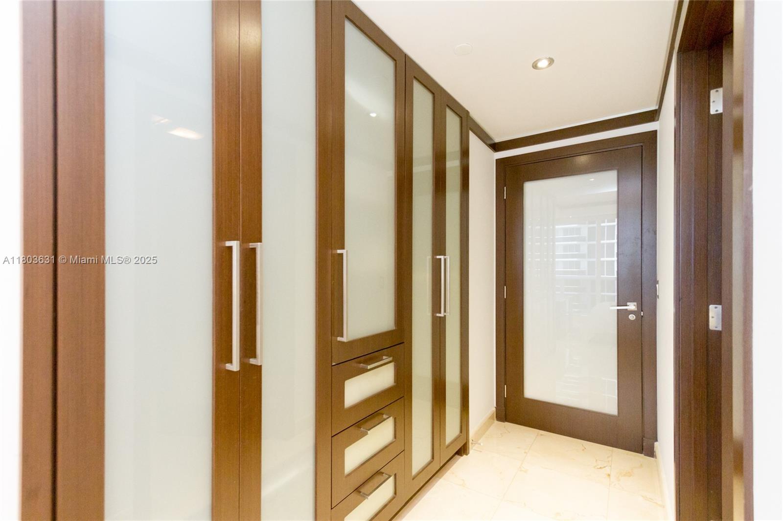 4775 Collins Ave #1201, Miami Beach FL 33140