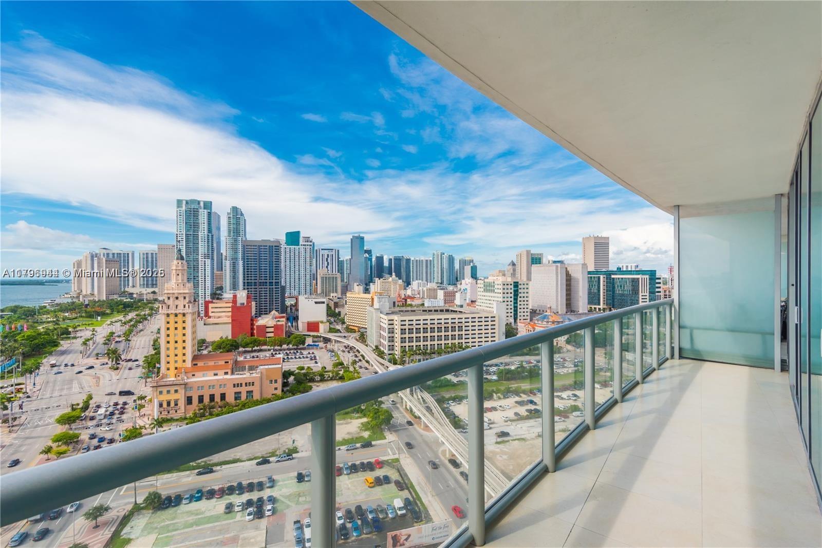 888 Biscayne Blvd #2103, Miami FL 33132
