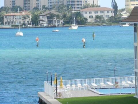 Wilshire North Condos