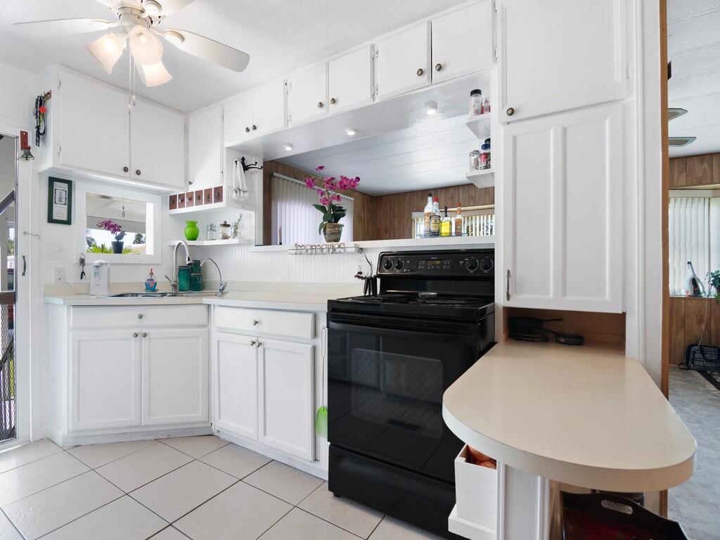 Homes for sale in Port St Lucie, FL | 2 Galicia Lane Lane, Port St Lucie, FL 34952 | MLS# R11090986