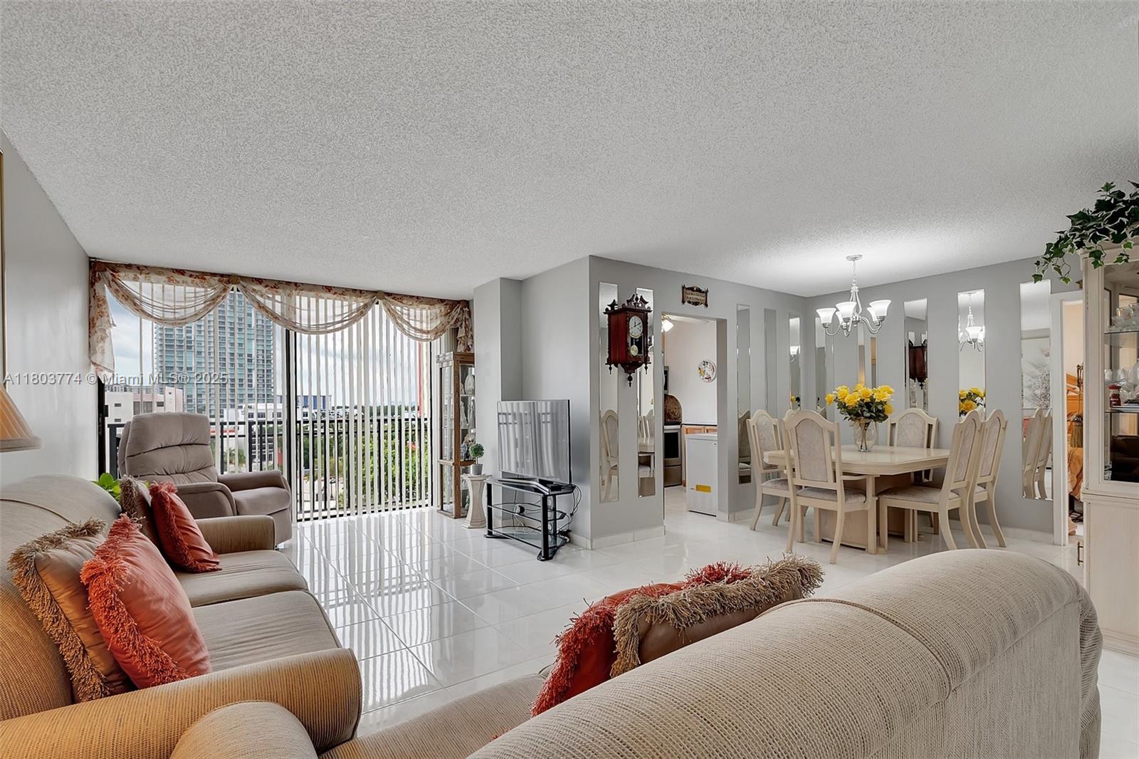 Plaza Of The Americas