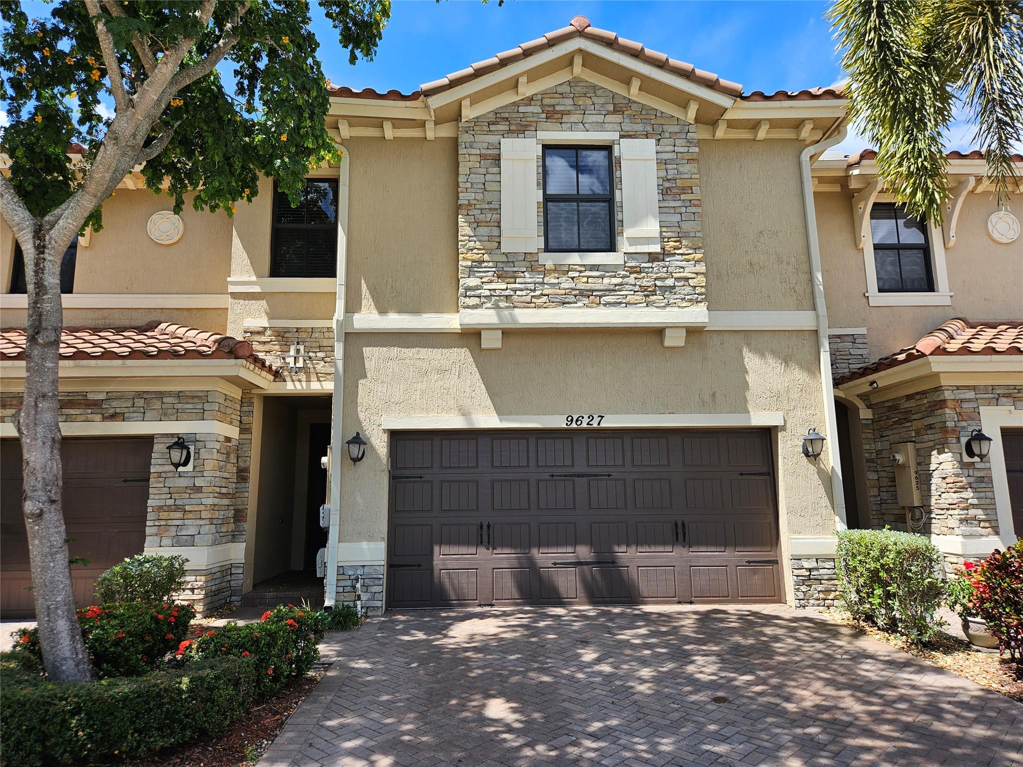 Town Park At Miralago