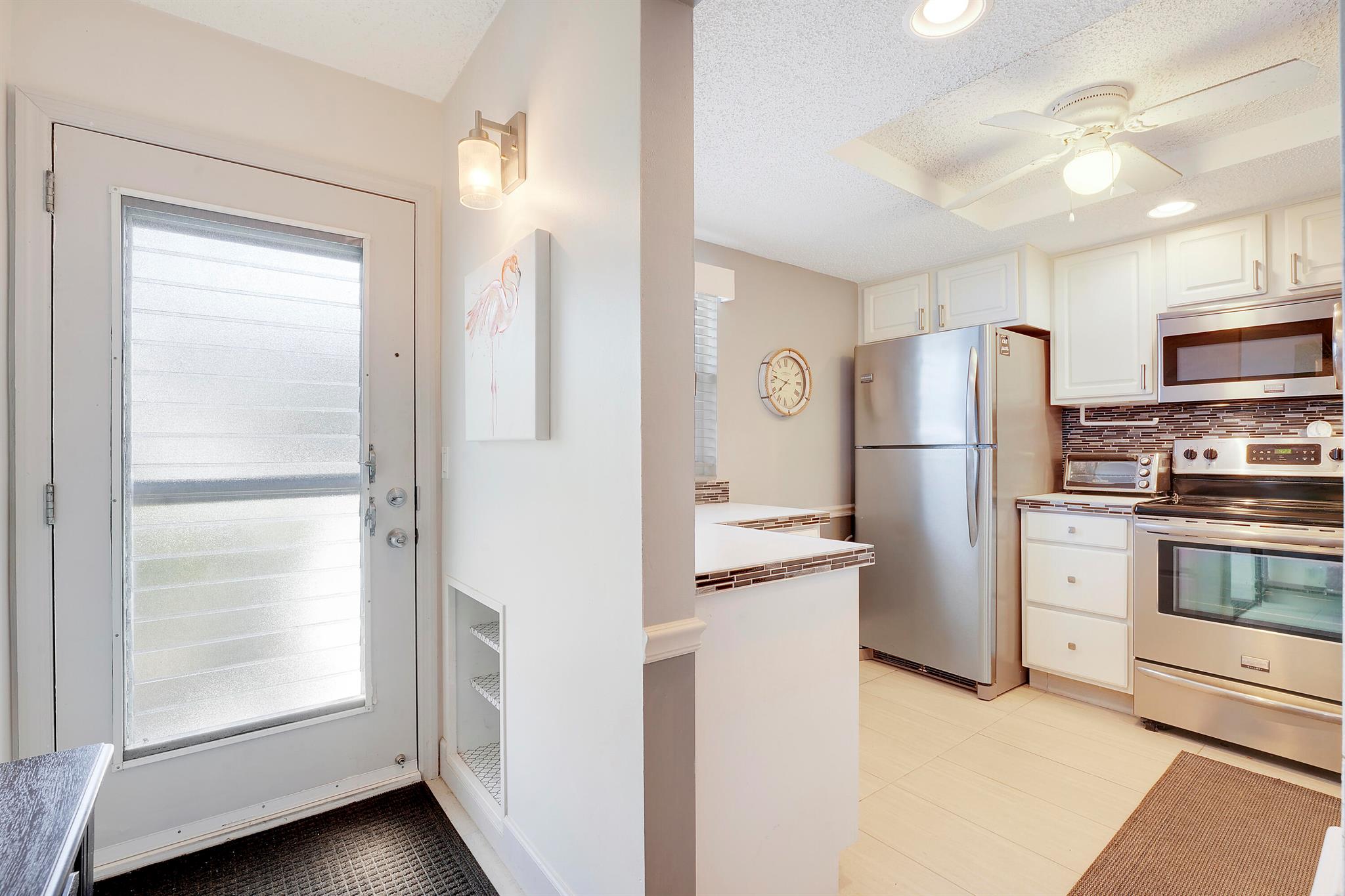 Homes for sale in Boynton Beach, FL | 2400 Ne 1St Lane #1020, Boynton Beach, FL 33435 | MLS# R11091127