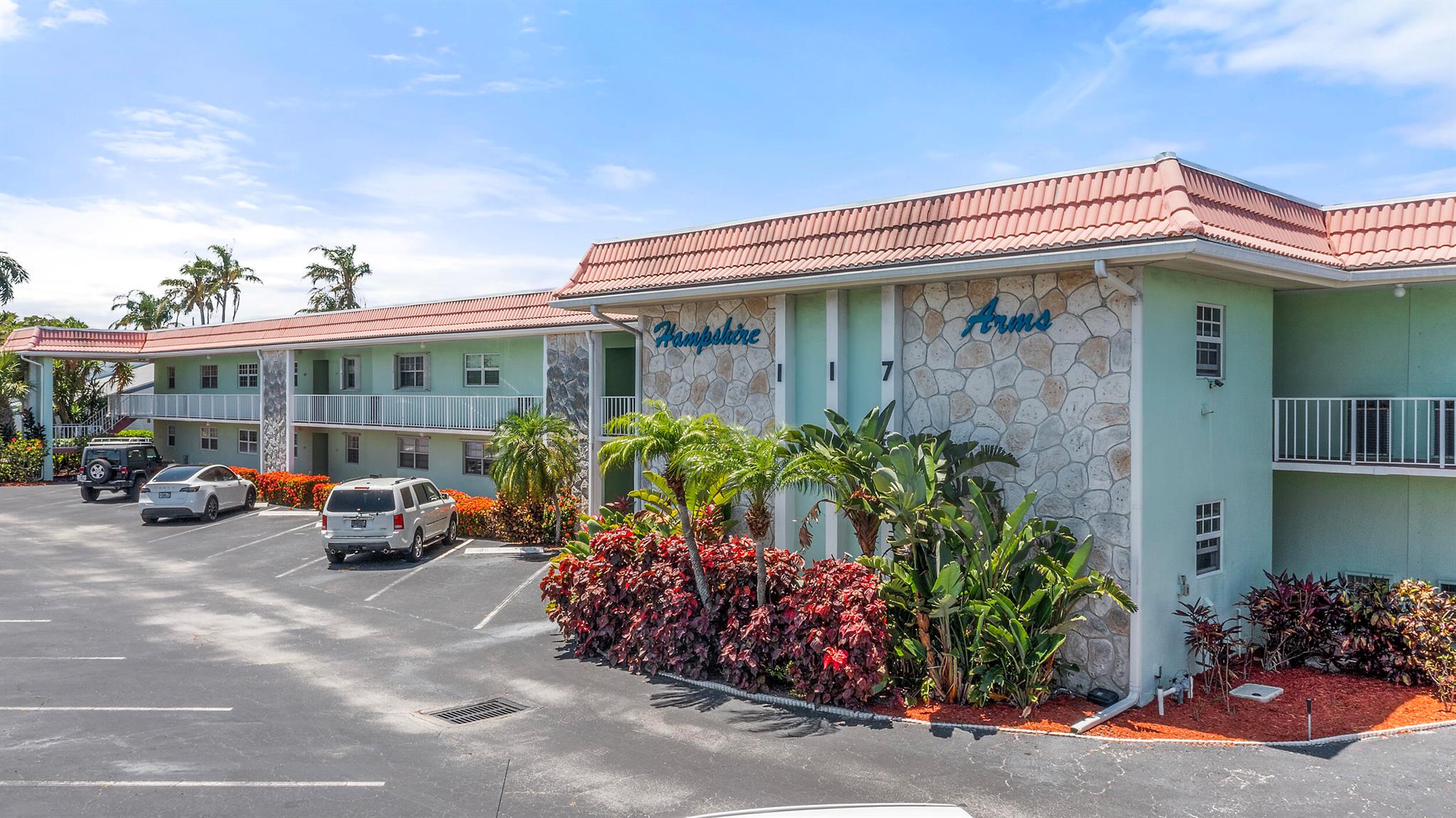 Hampshire Arms Condo Apts