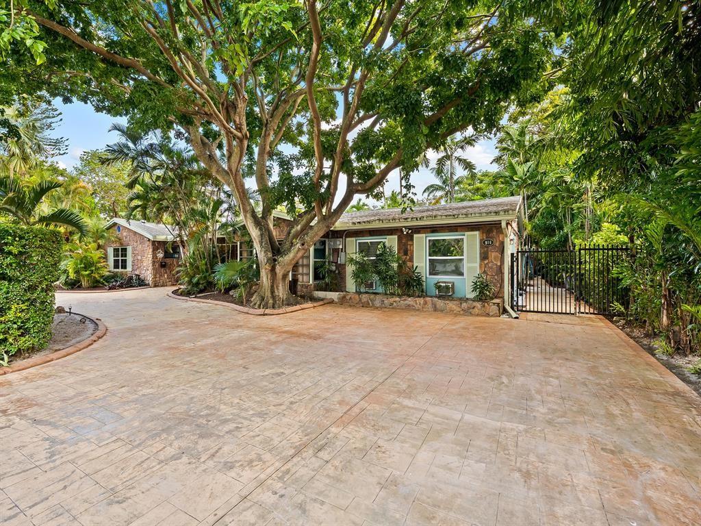 916 Se 12TH ST Fort Lauderdale FL 33316 | F10504148