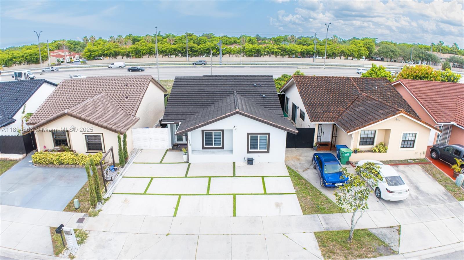 Lakes Of Palm Springs