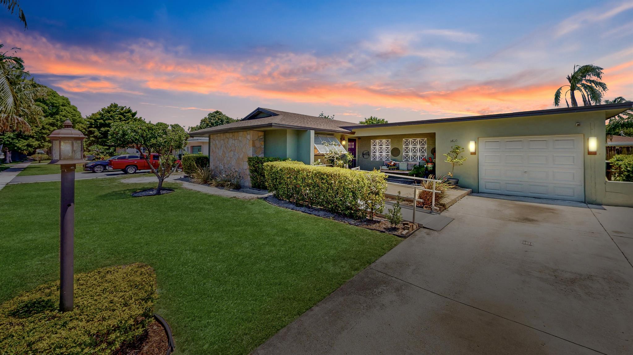 Westfield At Wpb Blks 6 T