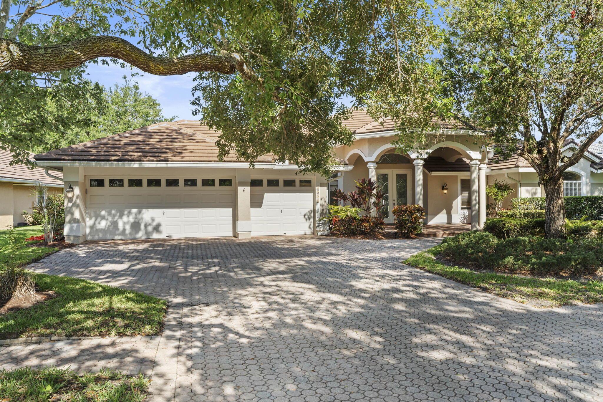 Homes for sale in Palm City, FL | 2554 Sw Mayacoo Way, Palm City, FL 34990 | MLS# R11091562